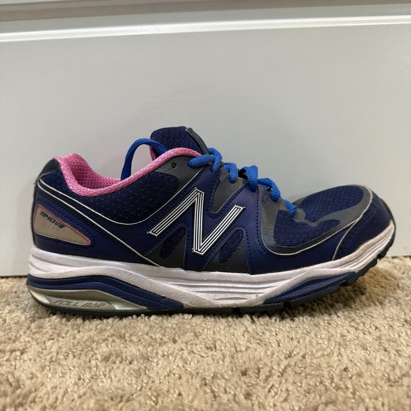 New‎ Balance 1540v2 Shoes Womens Size 8.5?? Blue Pink Athletic Running Sneakers - Picture 1 of 11